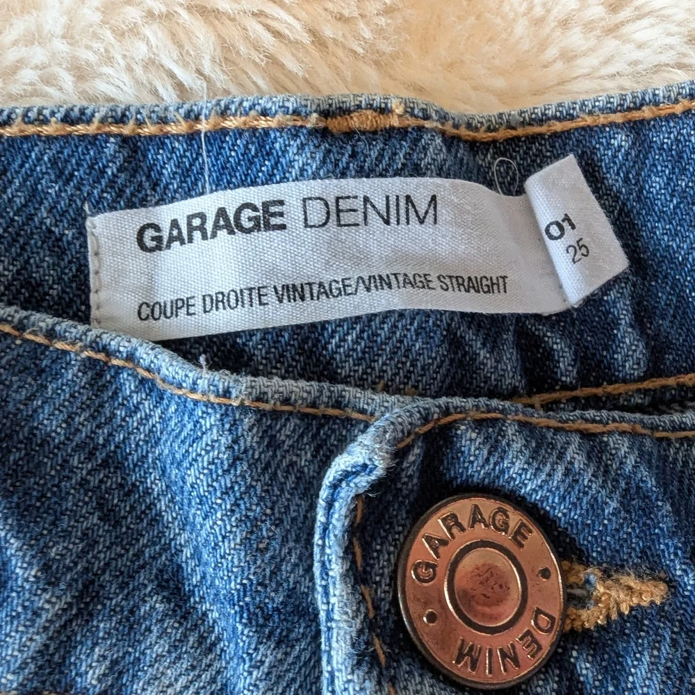 Garage High-Rise Straight Leg Blue Jeans - Picture 6 of 6